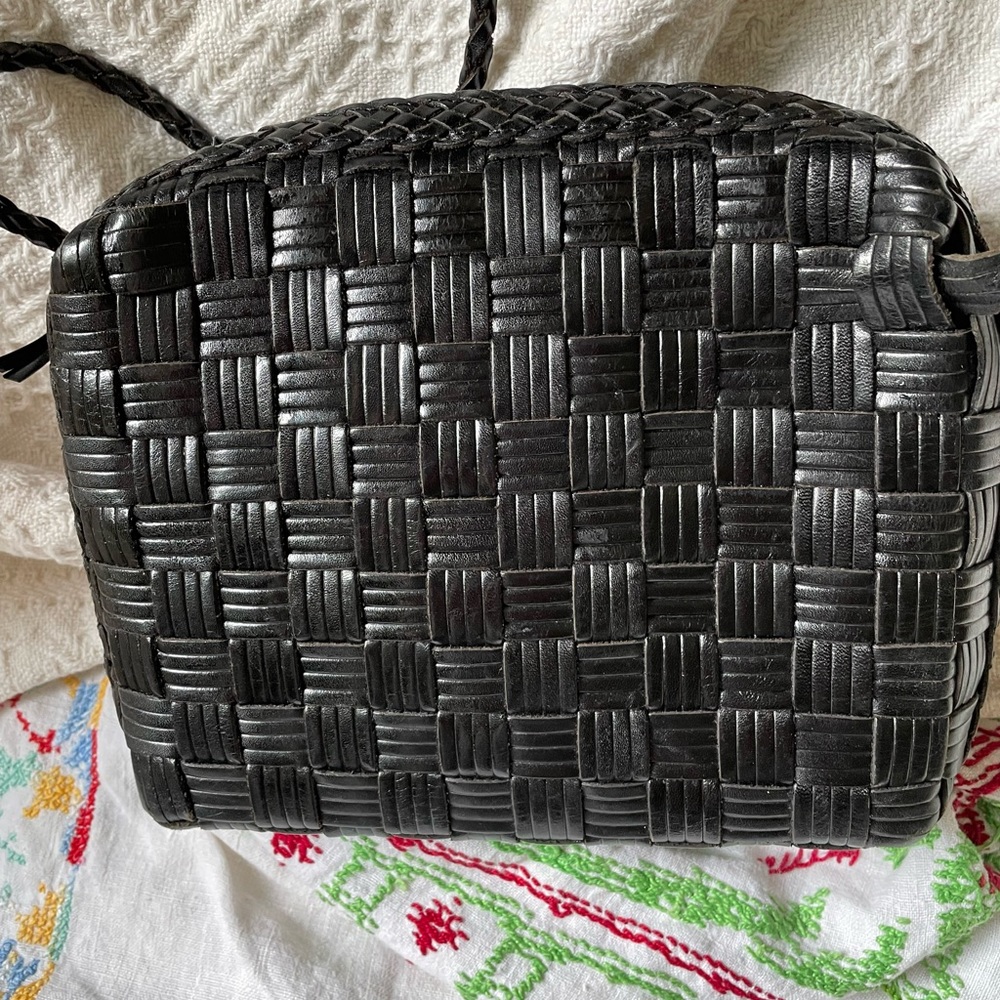 Oh what a charming crossbody